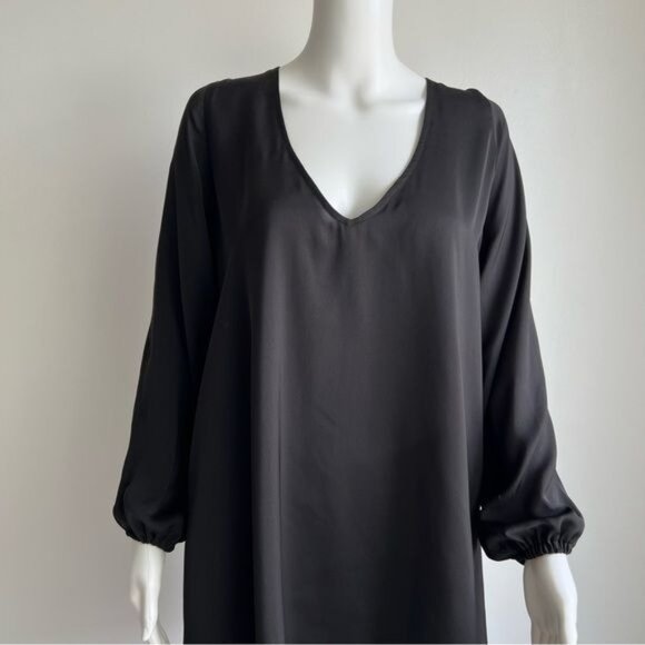 Lovers + Friends Long Sleeve V Neck Dress in Black - M - Picture 5 of 12
